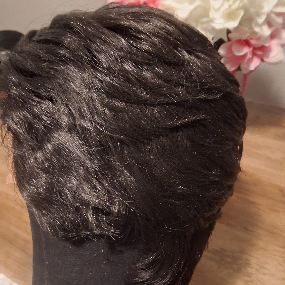 ‼️SOLD‼️Women's Pixie Cut Wig